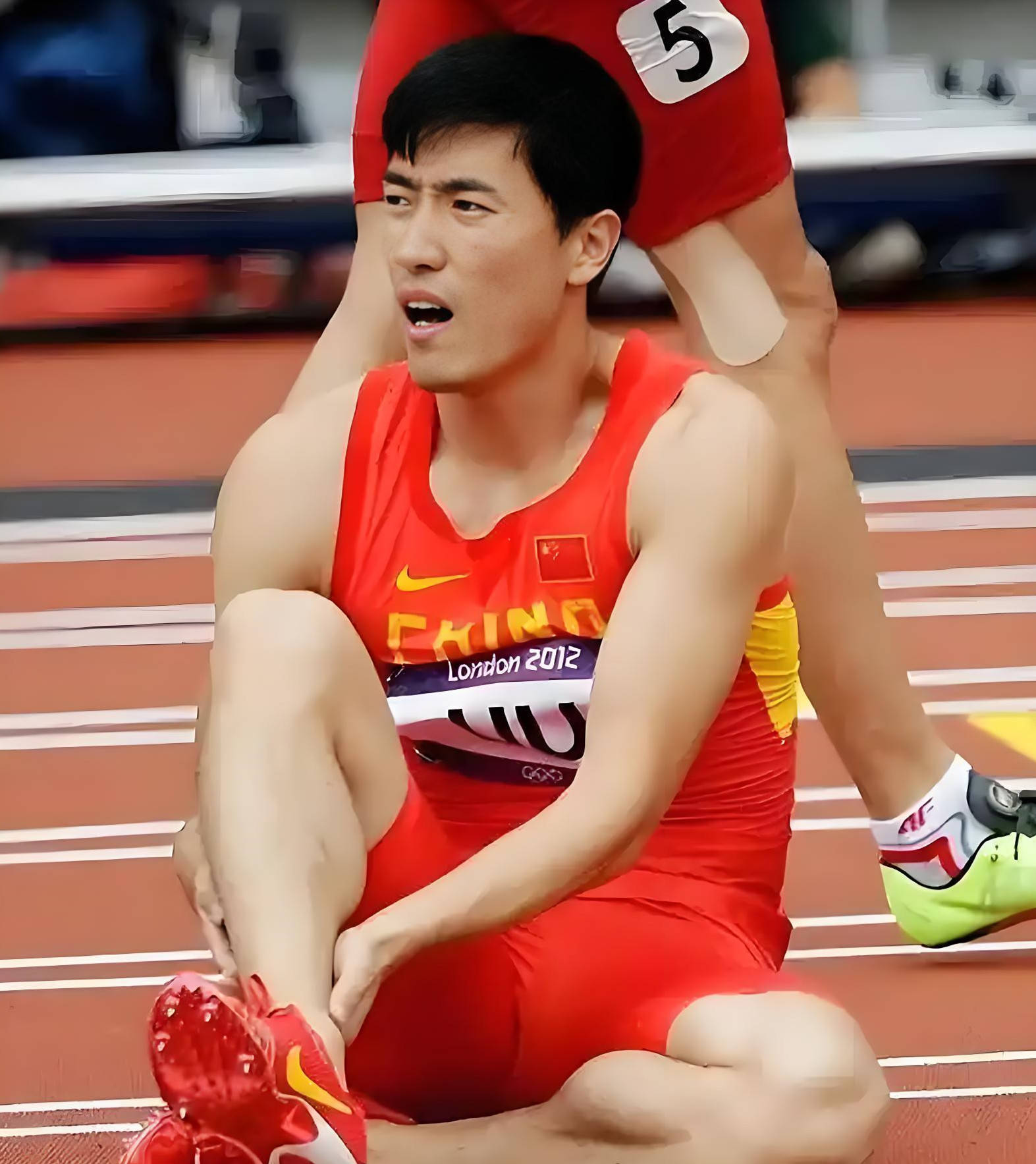 刘翔梅奔F1为何如此赛后发声的简单介绍